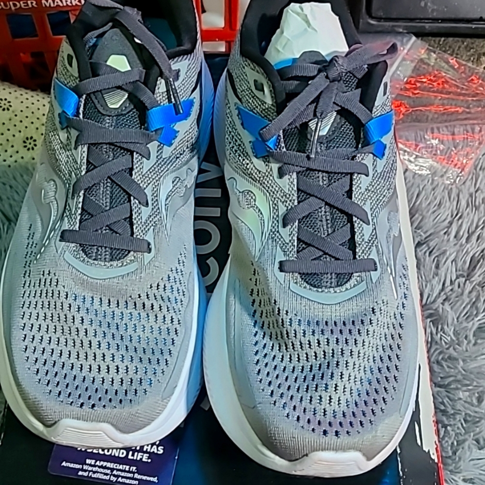 Saucony Men's Ride 15 Running Shoe new size 11